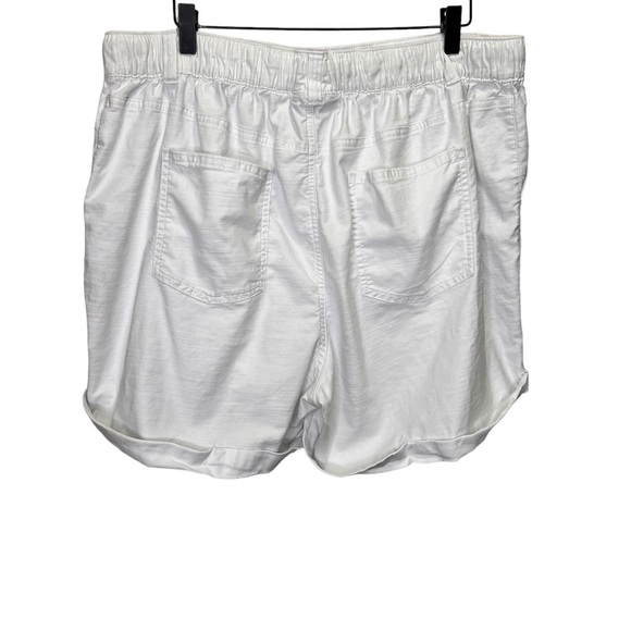Lane Bryant White Cotton Spandex Lyocell High Waisted Shorts Size 14/16 - Picture 2 of 9